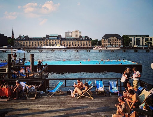 BE_Badeschiff