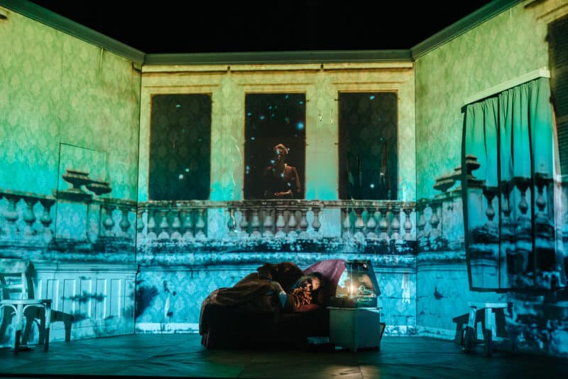 RT OBLOMOW Susanne Bormann, Matthias Mosbach © Foto Ann-Marie Schwanke – Siegersbusch – Renaissance-Theater Berlin